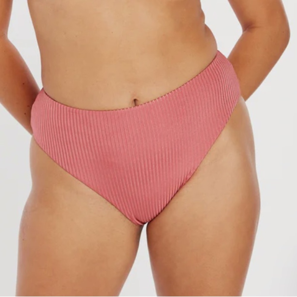 Volcom XSmall Bottoms Bikini Simply Rib Retro in Dusty Rose Skimpy Coverage NWT